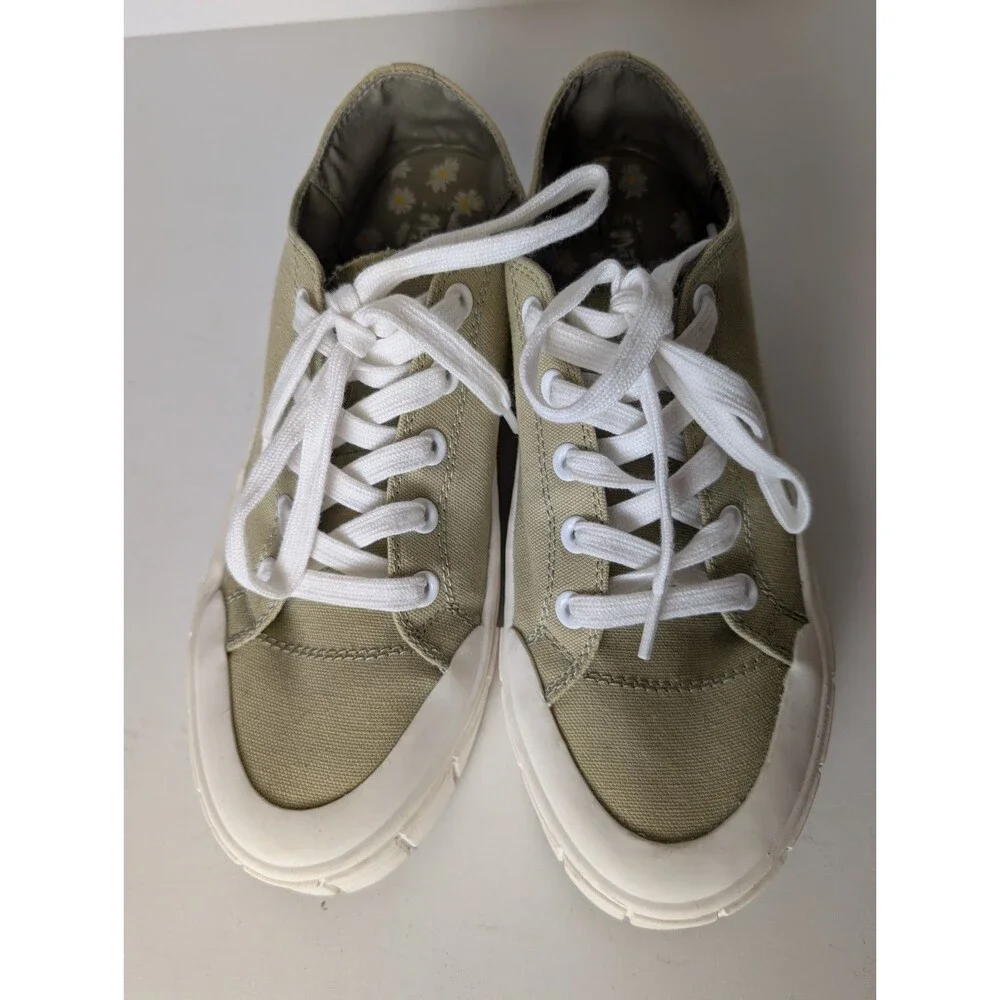 Mad Love Shoes Womens 11W Fran Casual Low Platform Sneakers Green Lace Up Canvas